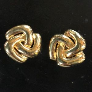 Vintage TAT gold clip on statement earrings
